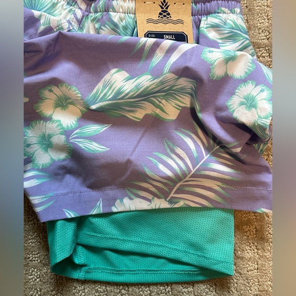 NEW men’s chubbies lined swim 5.5” shorts size small floral print - Picture 3 of 7